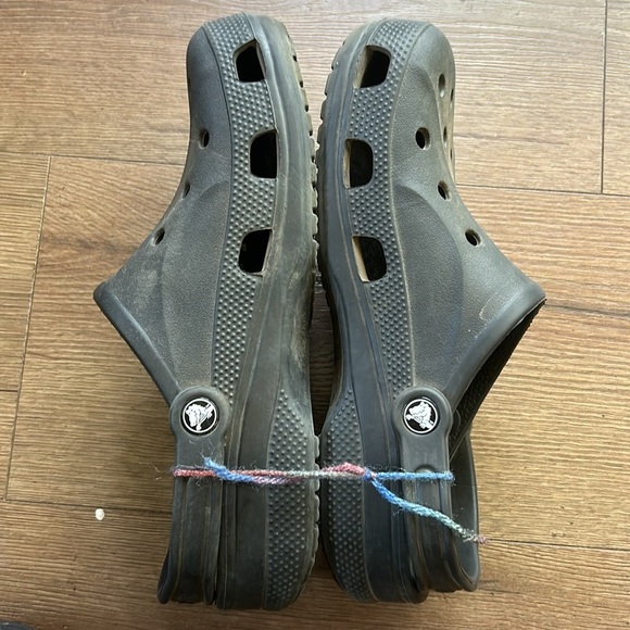 Crocs !! Size 10 - Picture 2 of 4